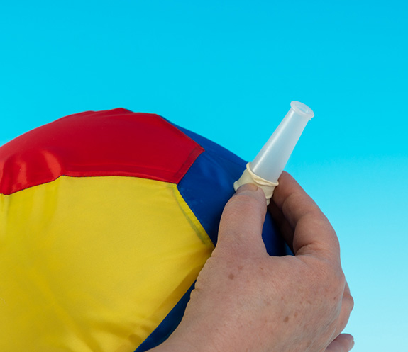 How to inflate a balloon ball